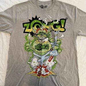 Zong! Graphic Tee in Gray and Green Large 0004